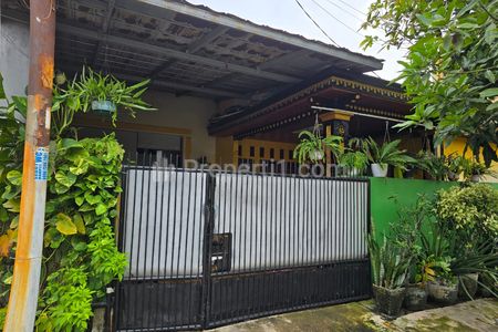 Dijual Rumah Hoek Pinggir Jalan Bagus Buat Usaha di Taman Palem Talaga Bestari Tangerang