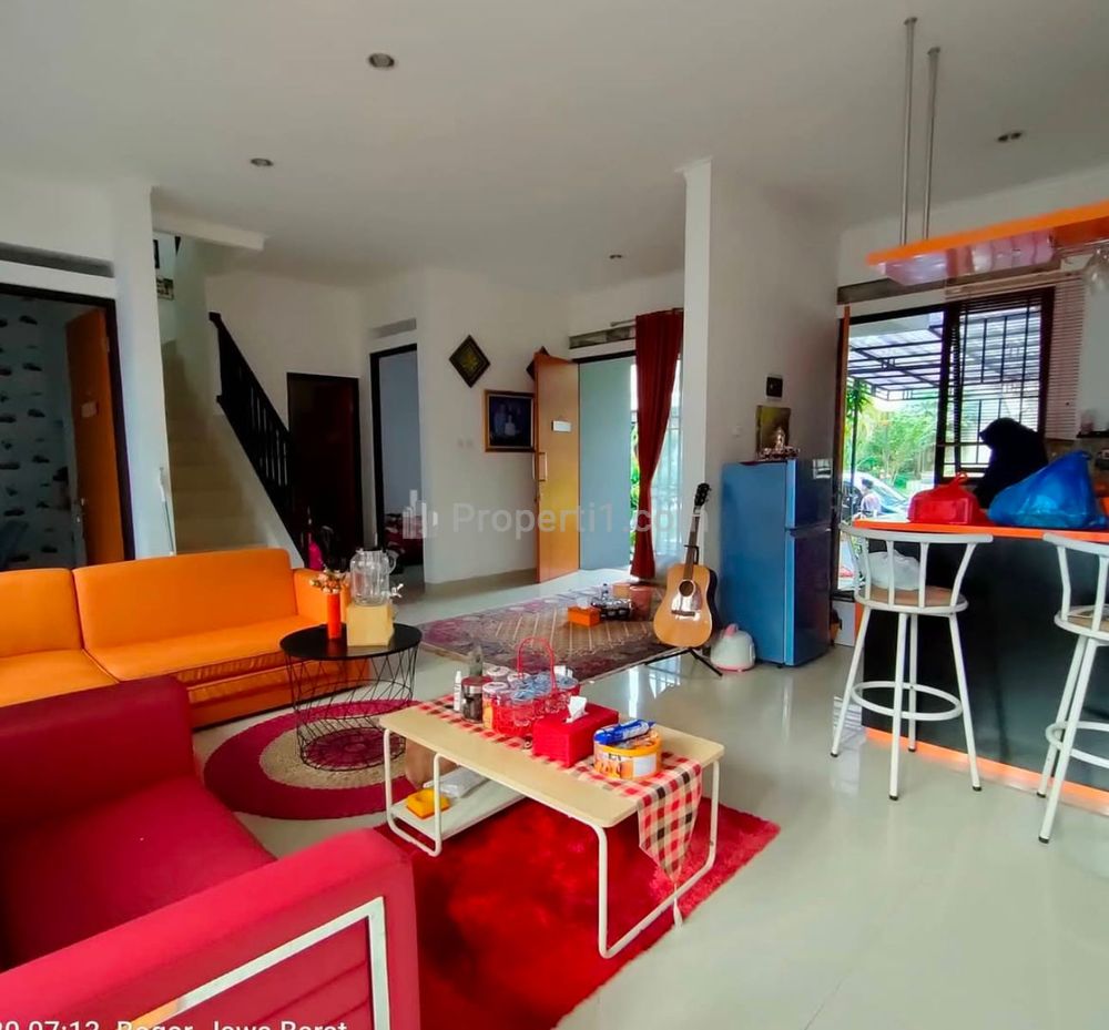 Dijual Rumah 2 Lantai Dalam Perumahan di Jalan Kebun Raya Bogor, Bogor