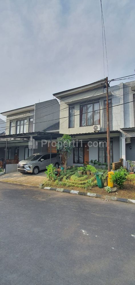 Dijual Rumah 2 Lantai Dalam Perumahan di Jalan Kebun Raya Bogor, Bogor