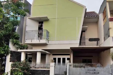 Dijual Rumah 2 Lantai Dalam Komplek Siap Huni di Jalan Juanda, Depok