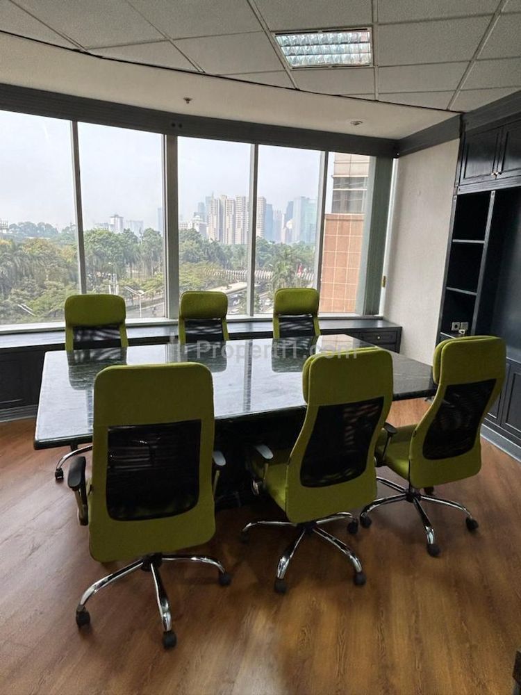 Sewa Office Menara Sudirman SCBD Jakarta Selatan - 218m2 Furnished