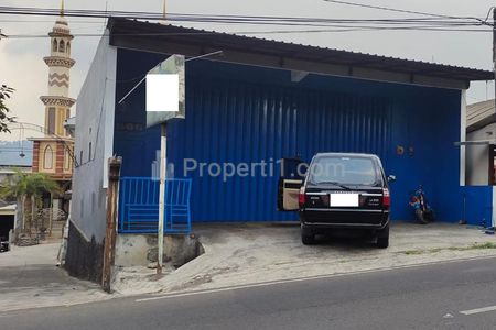 Jual Tempat Usaha Depan Raya Lokasi Batu Malang Jawa Timur