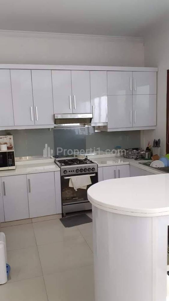 Dijual Rumah Hook di Tanjung Barat, Jagakarsa, Jakarta Selatan