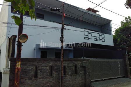 Dijual Rumah Hook di Tanjung Barat, Jagakarsa, Jakarta Selatan