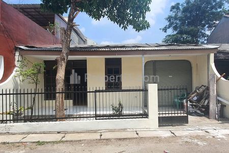 Dijual Rumah Komplek Butuh Renov di Cipayung, Ciputat, Tangerang Selatan, Banten