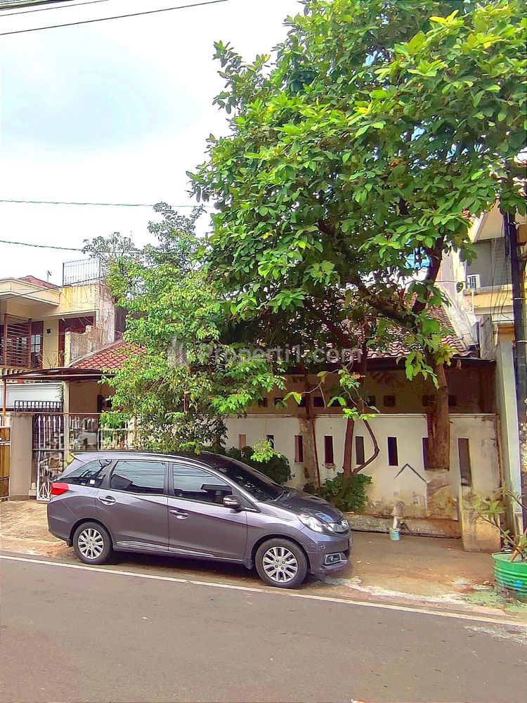 Dijual Rumah Siap Huni Strategis di Bendungan Hilir, Tanah Abang, Jakarta Pusat