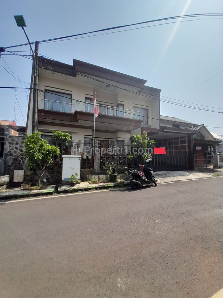 Tampak depan 