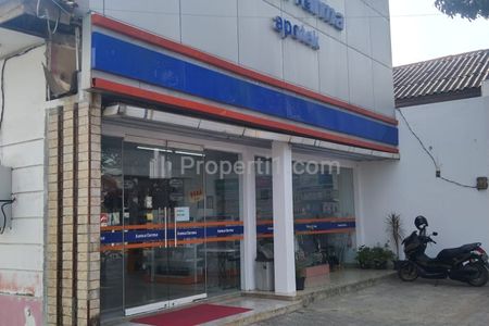 Tampak depan