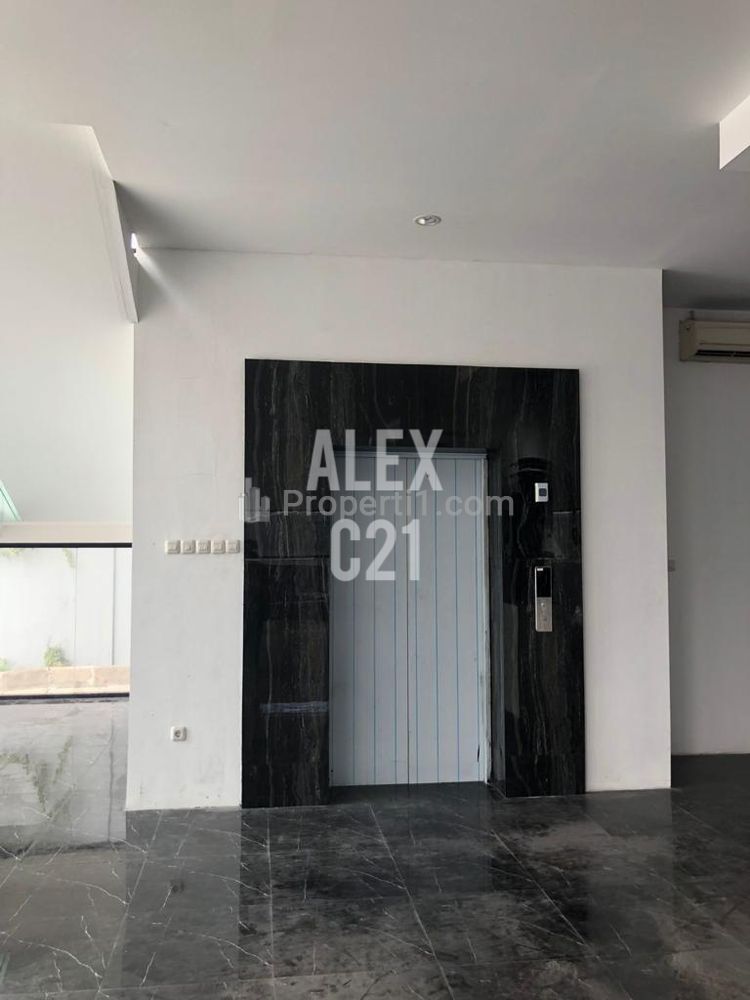 Dijual Gedung di Kebayoran Lama, Jakarta Selatan