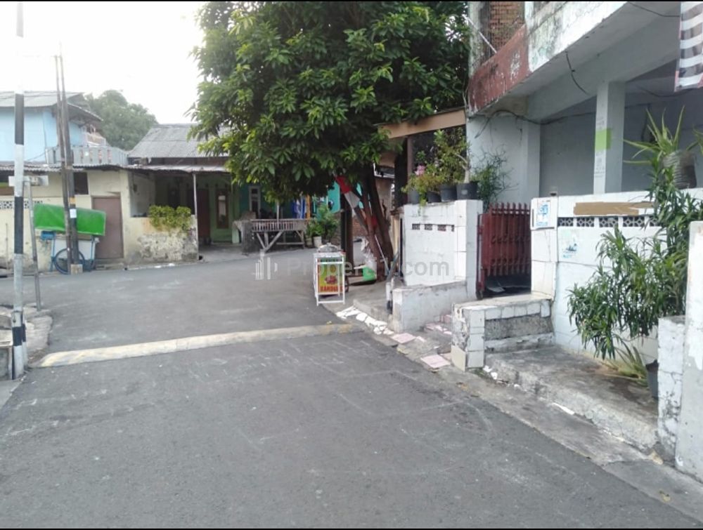 Dijual Murah Rumah di Jalan Bulak Tengah Klender, Duren Sawit, Jakarta Timur