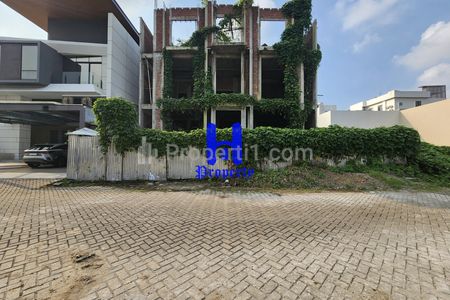 Jual Villa di Komplek D'Versailes Polonia Medan Jalan Perhubungan Udara - Medan