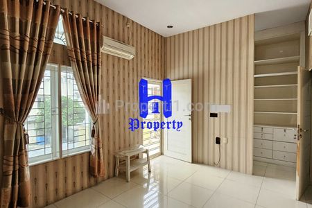 Dijual Rumah 2,5 Tingkat di Komplek Denai Avenue - Medan