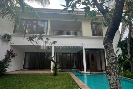 For Lease House in Compound with Garden & Pool, at Kemang Jakarta Selatan