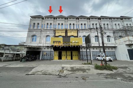 Dijual Ruko Gandeng 2 di Jalan Makmur - Adam Malik, Medan