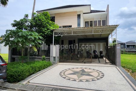 MURAH LUAS Dijual Rumah Royal Residence Rosenburg Wiyung Surabaya - SPESIAL RAYA Main Road LEBAR 6 MOBIL - Dekat Citraland, Pakuwon Mall, PTC