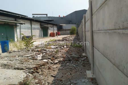 Jual Gudang Siap Pakai, SHM, Dua Lantai Luas Tanah 2000 m2, Bangunan 1500 m2, Akses 40 Feet, Dekat BCA Kapuk, Penjaringan, Jakarta Utara