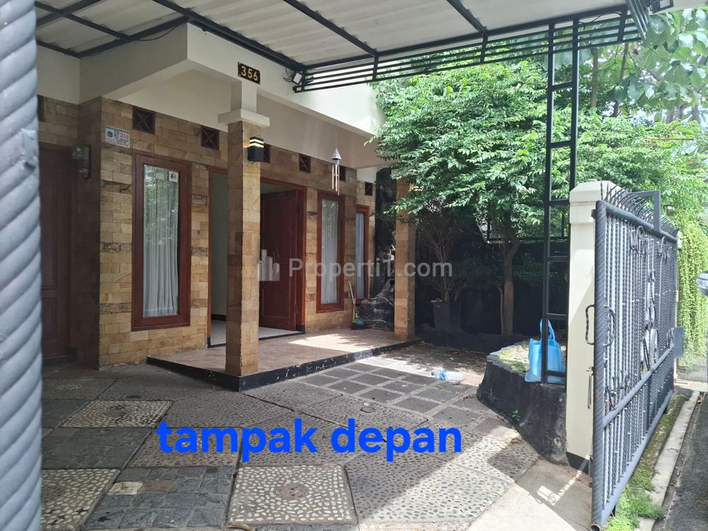 Tampak depan