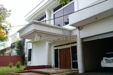 Disewakan Rumah di Jl. Lauser Dekat Majestik Jakarta Selatan