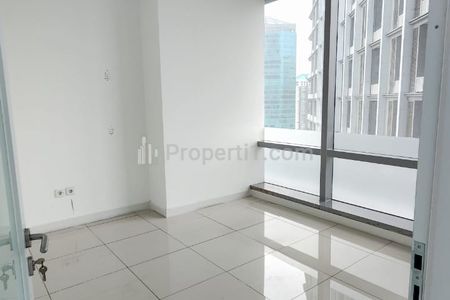 Disewakan Ruang Kantor Soho Capital, Fitted Luas 110,89 m2 di Jakarta Barat