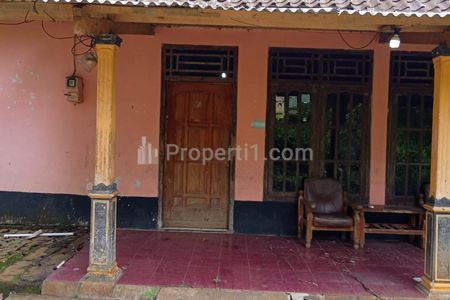 Dijual Tanah 1015m² Bonus 2 Rumah Mojogedang Karanganyar