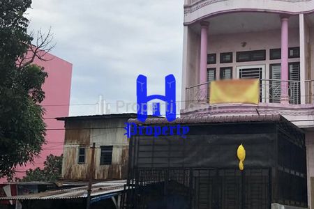 Jual Cepat!! Ruko 3,5 Tingkat di Jalan Kasuari Medan (Dekat SPBU dan Simp. Jl. Sunggal)