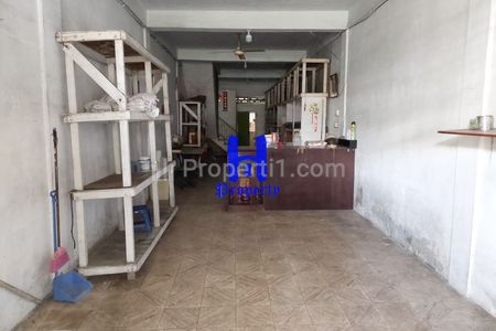 Dijual/Disewakan Ruko 3 Tingkat di Jalan Malaka (Simp Jl. Thamrin dan Jl. Jambi) Medan