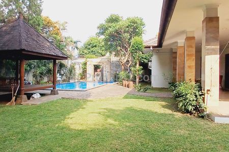 Disewakan Rumah dengan Private Pool, di Cipete Jakarta Selatan