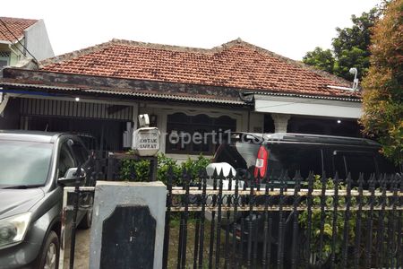 Dijual Rumah Lama di Pejaten Timur, Pasar Minggu, Jakarta Selatan