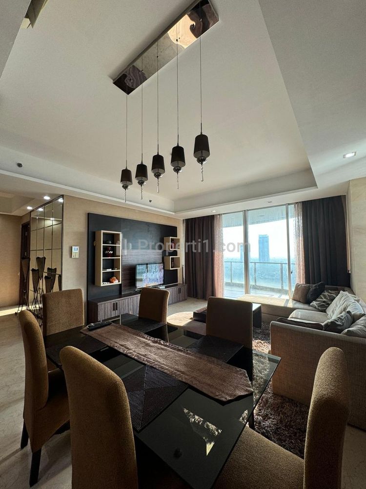 Sewa Apartemen Kemang Village Ritz Tower - 4 BR High Quality Fully Furnished, Private Lift