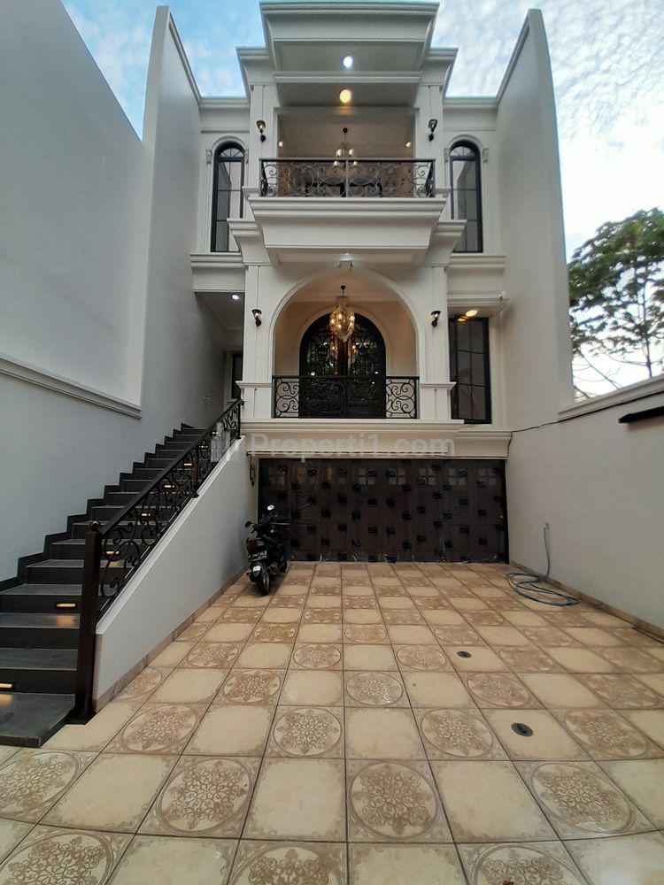Jual Rumah 3 Lantai di Jagakarsa Jakarta Selatan