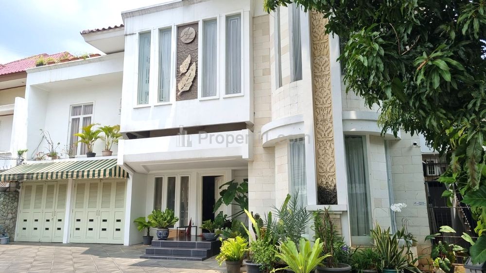 Tampak depan