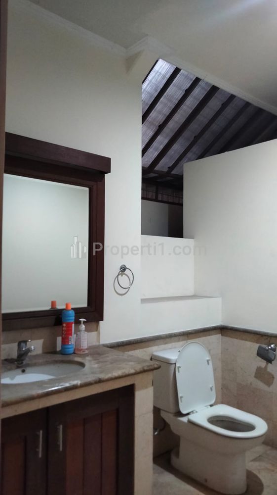 Rumah Dijual Dalam Komplek Cinere Indah, Jakarta Selatan