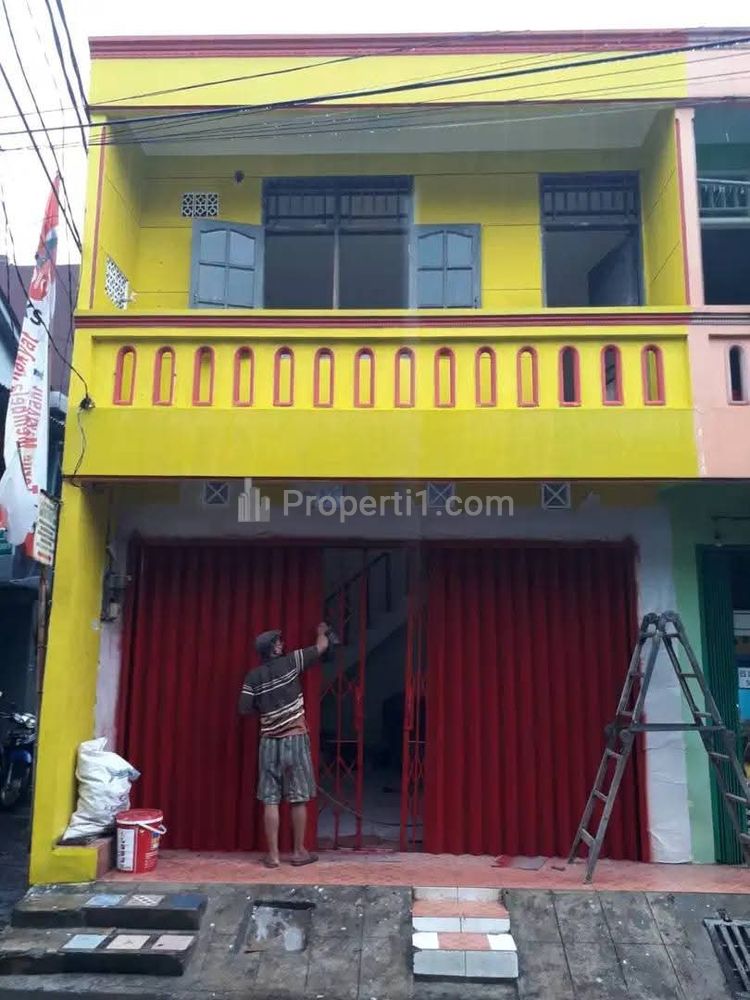 Disewakan Ruko Strategis Cocok untuk Segala Jenis Usaha di Pondok Bambu, Jakarta Timur