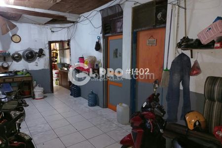 Disewakan Rumah 4 Bedroom Unfurnish di Grogol Jakarta Barat