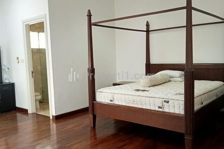 Jual Rumah Semi Furnished Modern Classic di Bintaro Tangerang Selatan