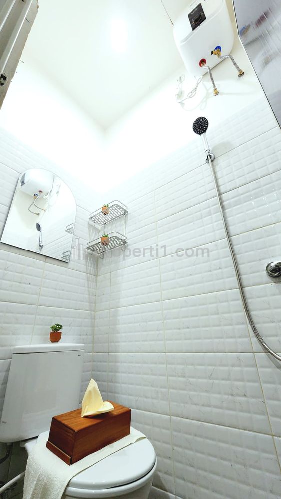 Dijual Kost Hanya 1 Unit Jarang Ada Tipe 24 Kamar Tidur 4 Lantai di Tanjung Duren Selatan