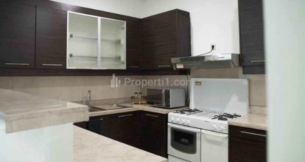 Dijual Apartemen Senayan Residence, Jl. Patal Senayan, Kebayoran Lama, Jakarta Selatan - 3 BR Semi Furnished