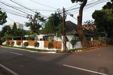 Dijual Rumah Hook Lokasi di Cilandak Barat Jakarta Selatan