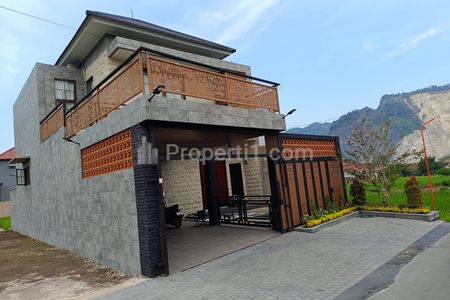Dijual Rumah Konsep Villa di Cirebon