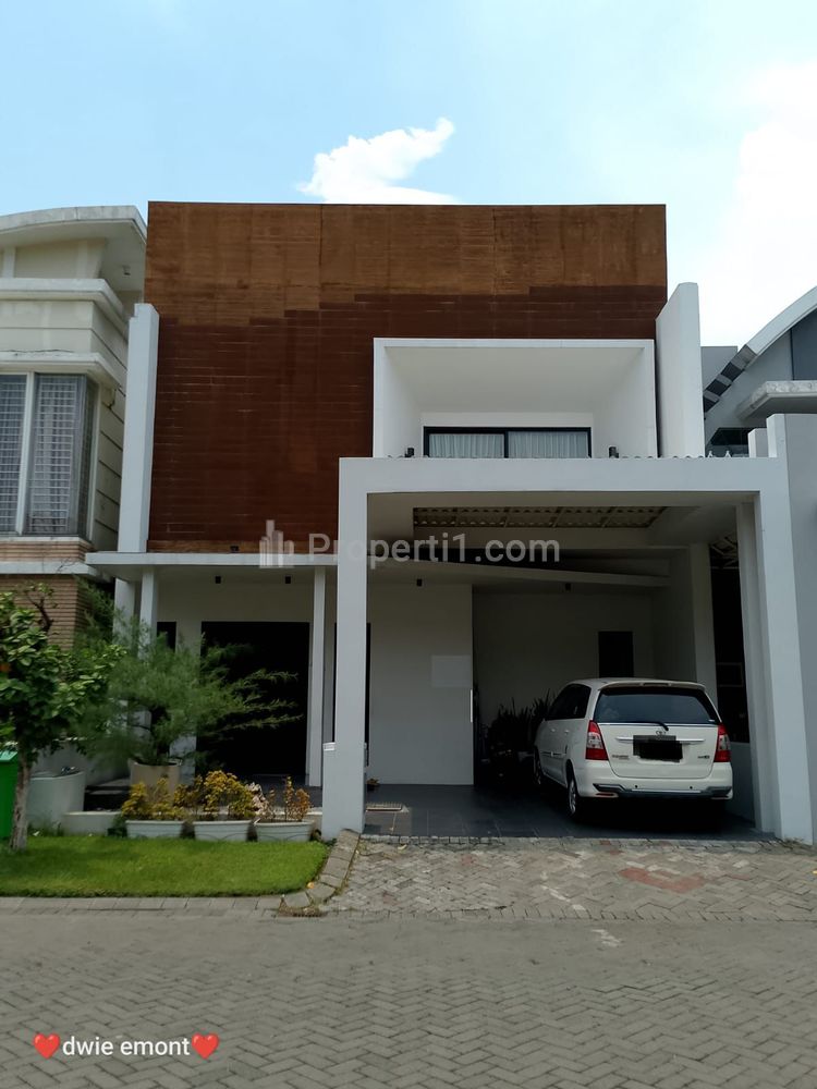 Dijual Rumah Cantik Siap Huni Kosong Lokasi di Surabaya Barat