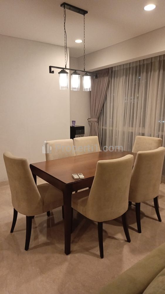 Disewakan Apartemen Sky Garden 3+1 BR Full Furnished