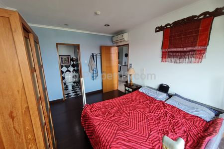 Sewa Apartemen Hamptons Park Dekat JIS Pondok Indah Jakarta Selatan - 3BR Furnished