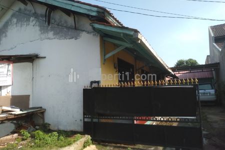 Dijual Rumah Induk dan Kontrakan di Jalan Lapangan Bola, Srengseng, Kembangan, Jakarta Barat