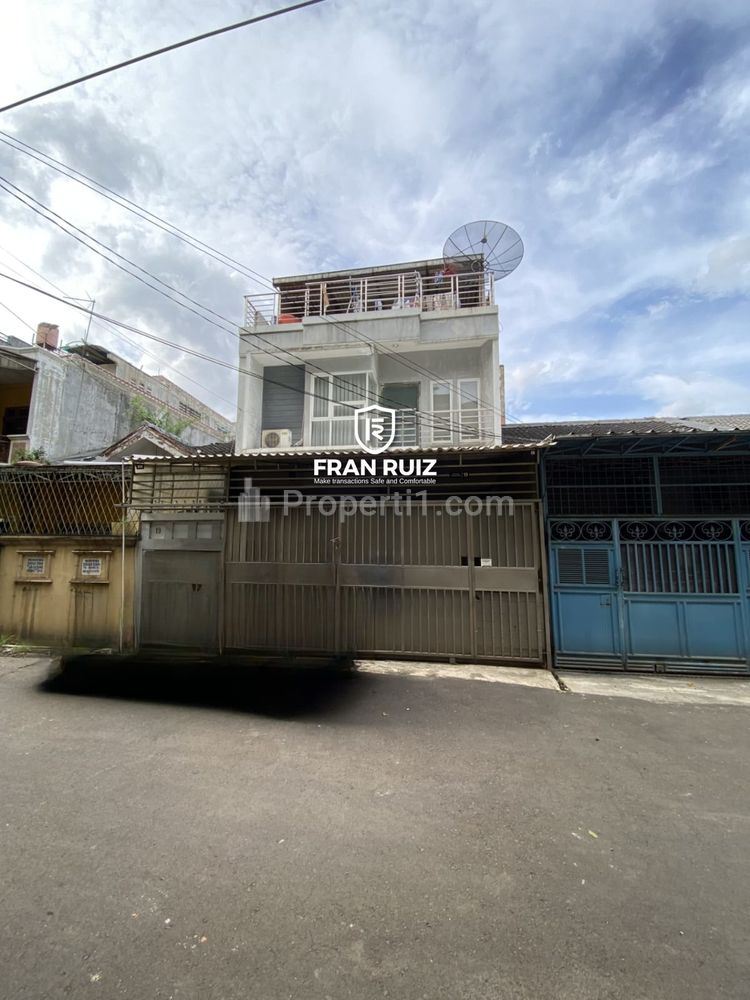RUDY CEN Dijual Rumah di Taman Ratu Jakarta Barat Ukuran 7x15 Lokasi Strategis