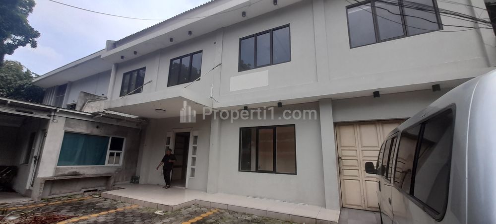 Sewa Murah Tempat Usaha Zona Komersil, Jalan Ramai dan Sudah Banyak Kuliner Klinik Kantor, Dekat Sinabung, Senayan, Kebayoran Baru, Jakarta Selatan
