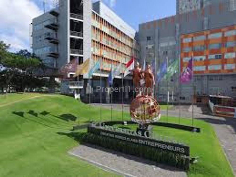 Sewa Apartemen Denver Surabaya Tipe Studio Furnished Baru, Cukup Jalan Kaki ke Universitas Ciputra