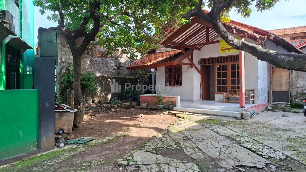 Dijual Rumah Lantai Luas Kamar Tidur di Kramatjati (Kramat Jati), Jakarta Timur