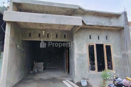 Dijual Rumah di Mangunharjo Tembalang, Dekat SMP 33 Semarang, Atap Sudah Dak