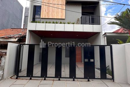 Dijual Rumah Nyaman Dalam Kompleks Area Cipinang, Jakarta Timur