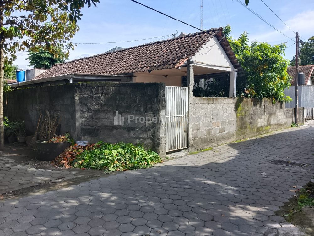 Dijual Tanah Murah Bonus Bangunan Seputar Bugisan Wirobrajan Yogyakarta Dekat Malioboro